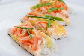 Суши-пицца с морепродуктами - Фото