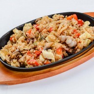 Тепан рис с морепродуктами Фото