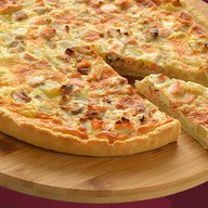 Киш с красной рыбой Фото