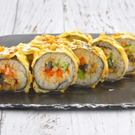 Темпурный ролл с угрем и овощами Фото