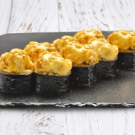 Запеченный ролл с угрем и куриным филе Фото