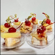 Канапе курица с ананасом Фото