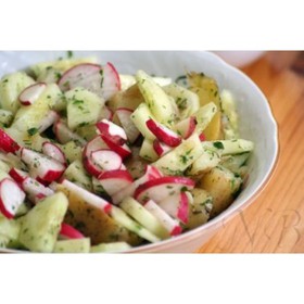 Картофельный салат с редисом - Фото