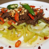 Тайский острый салат Фото