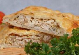 Пирог с курицей и сыром (слоеное тесто) - Фото