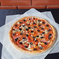 Овощная пицца Фото