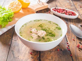 Уха с рыбными фрикадельками - Фото