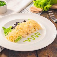 Салат с куриной грудкой и ананасами Фото