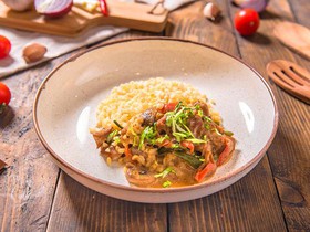Индейка с овощами и гарниром из булгура - Фото