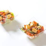 Салат с печеными овощами и киноа Фото