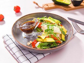 Салат с булгуром и авокадо - Фото