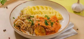 Фаршированный перец с картофельным пюре - Фото