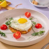 Картофельный драник с копчёной курицей Фото