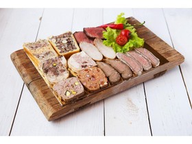 Дегустационный сет мясных деликатесов - Фото