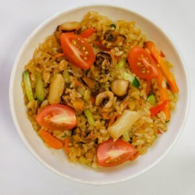 Рис с дарами моря и овощами - Фото