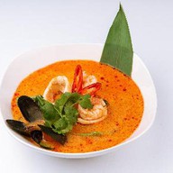 Том ям с морепродуктами Фото