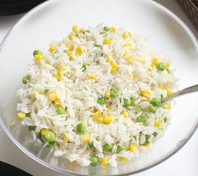 Рис с кукурузой и горошком - Фото