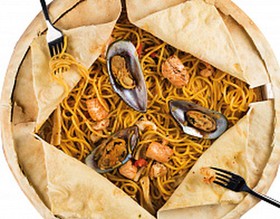 Спагетти с дарами моря на три персоны - Фото