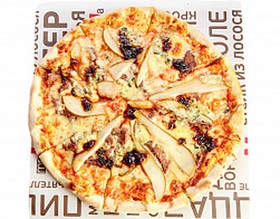 Пицца с говядиной,грушей,пикантным сыром - Фото