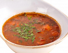 Пряный суп из говядины с фасолью - Фото