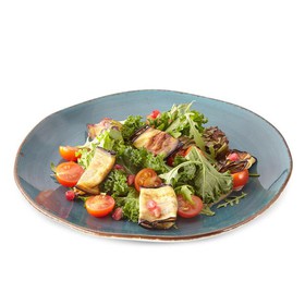 Салат с рулетами из баклажанов, томатами - Фото