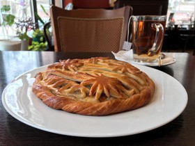 Пирог с беконом и луком(заказ за 1 день) - Фото