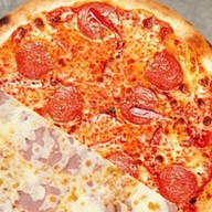 Два вкуса в одной пепперони/с ветчиной Фото