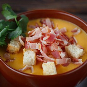 Крем-суп гороховый с беконом - Фото