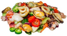 Острый салат с морепродуктами - Фото