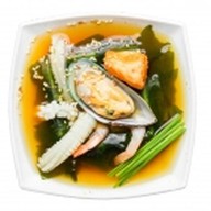 Острый суп с морепродуктами Фото