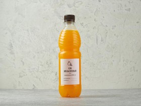 Свежевыжатый сок апельсин - Фото