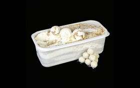 Мороженое с кокосовым кремом и миндалем - Фото