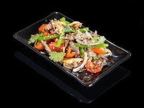 Азиатский салат с говядиной - Фото
