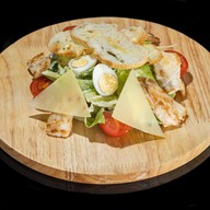 Цезарь салат с курицей Фото