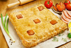 Пирог слоеный с ветчиной и картофелем - Фото
