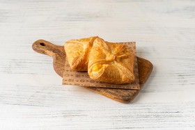 Набор слоек с сыром и творогом - Фото