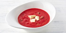 Суп-смузи из свеклы с томатами и фасолью - Фото