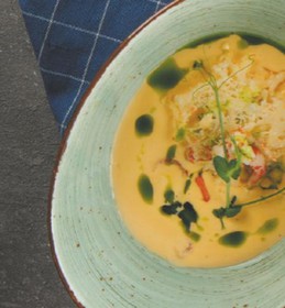 Сырный крем-суп с креветками - Фото