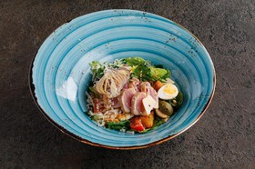 Микс салатов с тунцом yellowfin - Фото