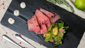 Татаки из тунца с цитрусовым фреш-миксом - Фото