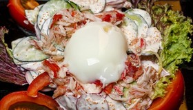 Салат с нежным крабом - Фото