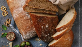 Хлеб из собственной пекарни - Фото