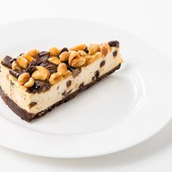 Карамельно-арахисовый десерт Фото