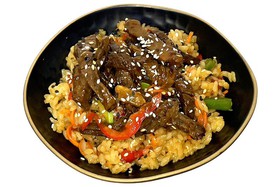 Рис с говядиной и овощами - Фото