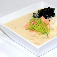Сливочный суп с лососем Фото