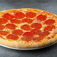 Пепперони пицца Фото