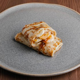 Блин с бананом и карамелью - Фото