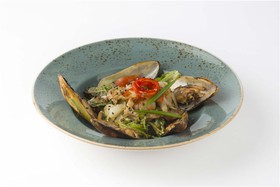 Салат теплый с морепродуктами - Фото