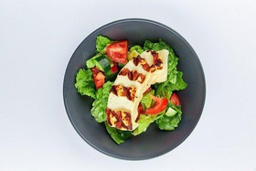 Салат с халуми - Фото
