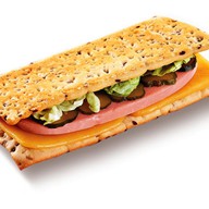 Классический сэндвич с ветчиной и сыром Фото